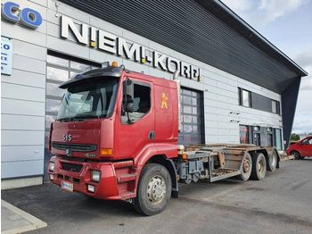 Přepravník automobilů SISU E11