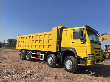 Sklápěč pro dopravu těžké techniky SINOTRUK HOWO 371 Dump Truck: obrázek 1
