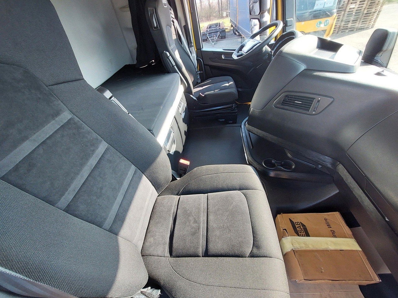 Sklápěč Iveco AS360X53Z Stralis X-WAY 8x4 Bordmatik