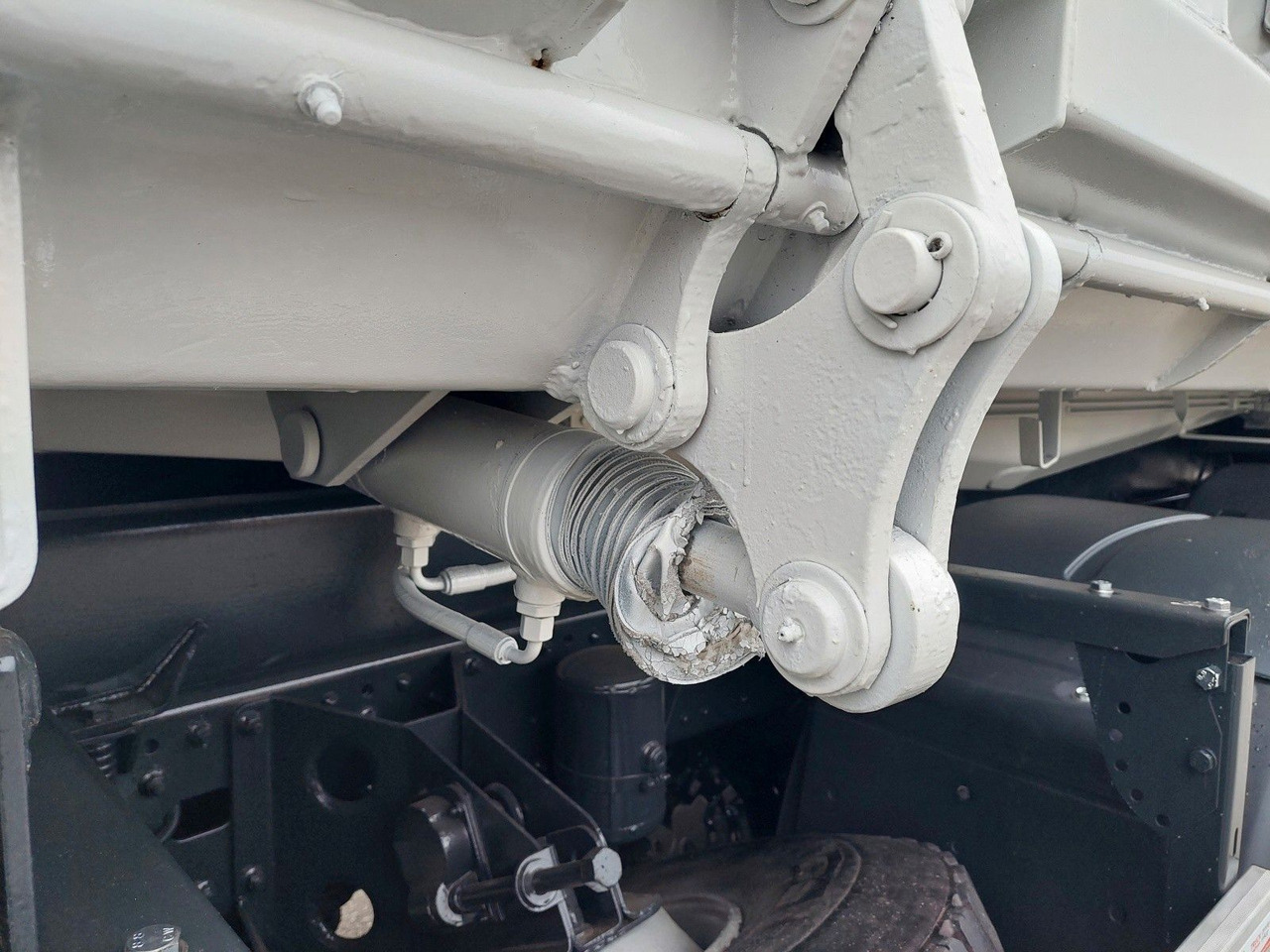 Sklápěč MAN TGS 33.480 6x6 BB Bordmatik