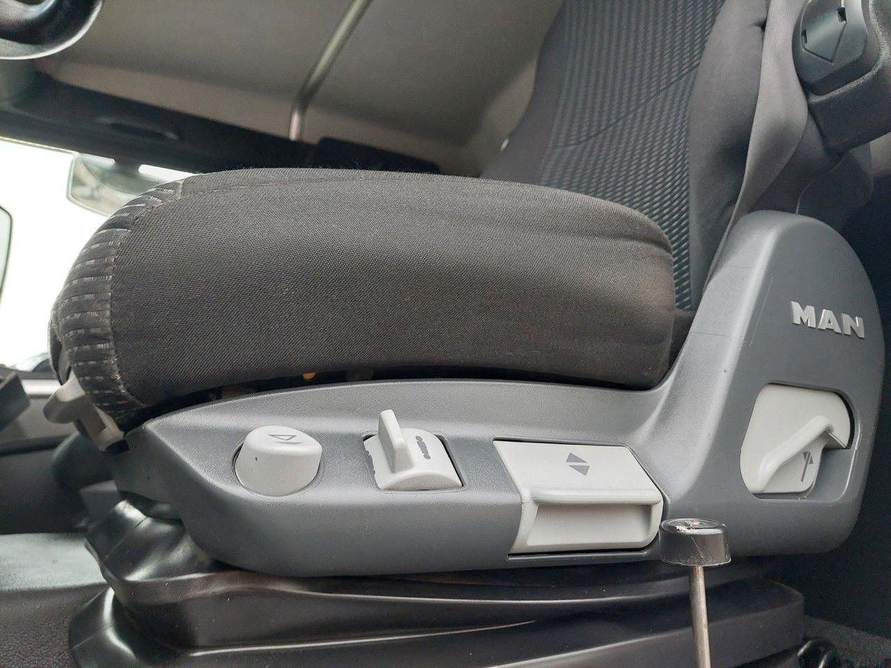 Sklápěč MAN TGS 33.480 6x6 BB Bordmatik