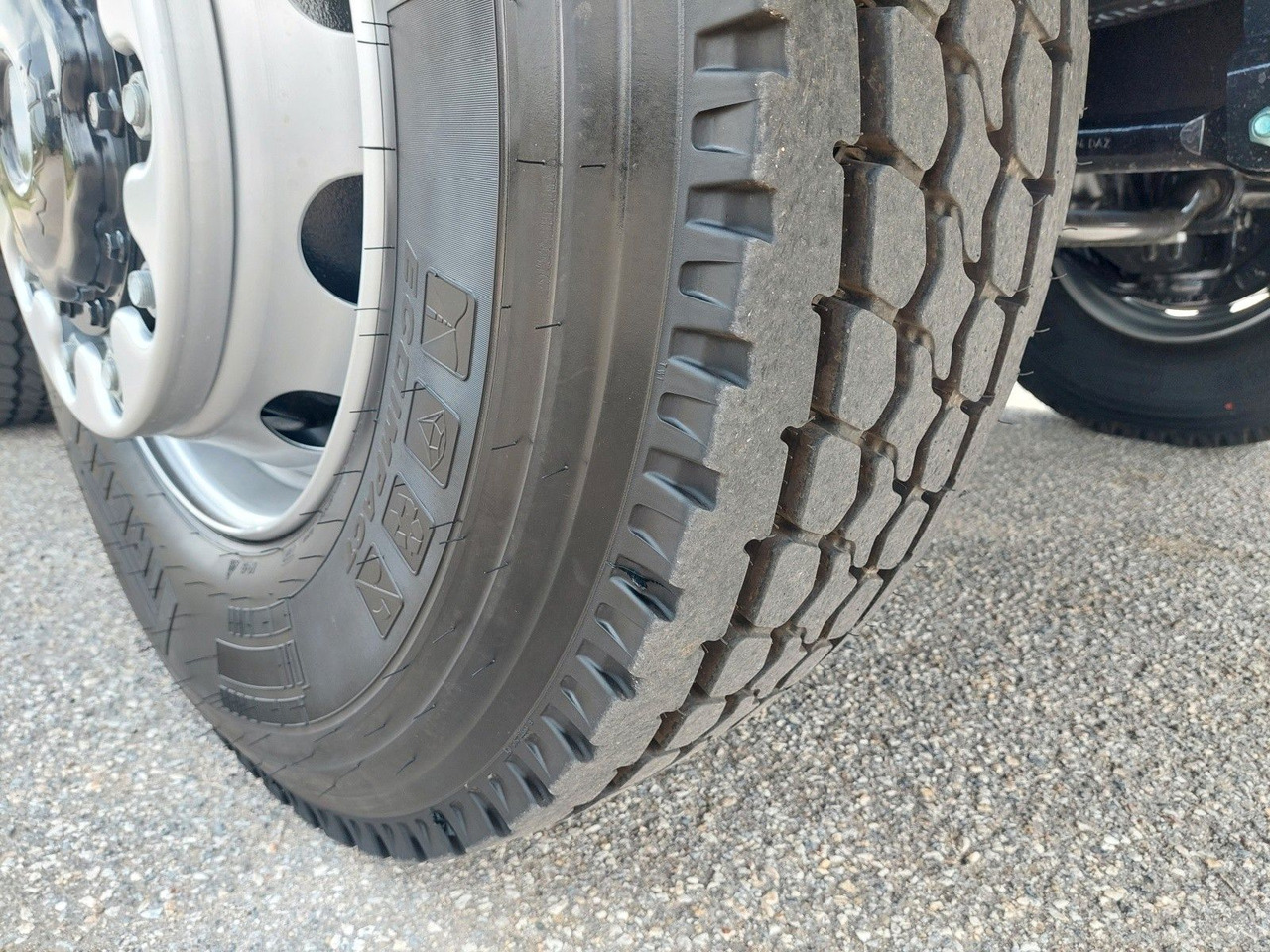 Sklápěč MAN TGS 41.520 8X6 BB CH