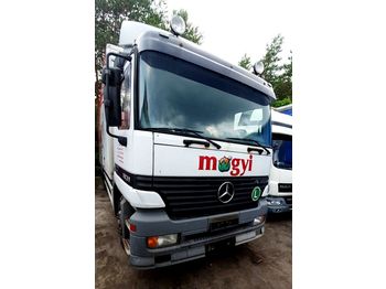 Skříňový nákladní auto MERCEDES-BENZ Actros 1831