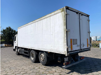 Skříňový nákladní auto VOLVO FL10.360: obrázek 5