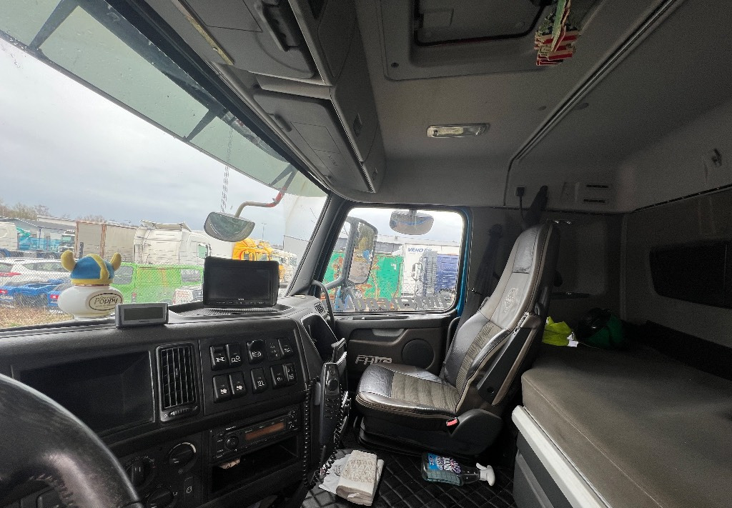 Skříňový nákladní auto Volvo FH460 6x2 Euro 6: obrázek 9