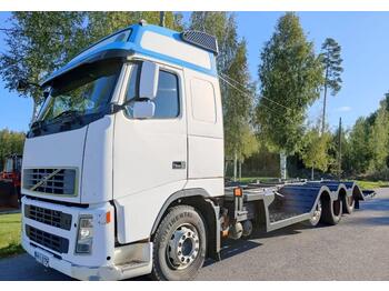 Přepravník automobilů pro dopravu těžké techniky Volvo FM13: obrázek 1