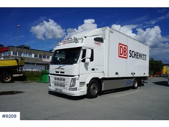 Skříňový nákladní auto Volvo FM330: obrázek 1