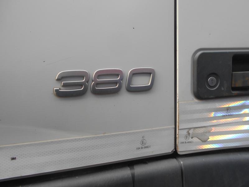 Plachtový nákladní auto Volvo FM 380: obrázek 5