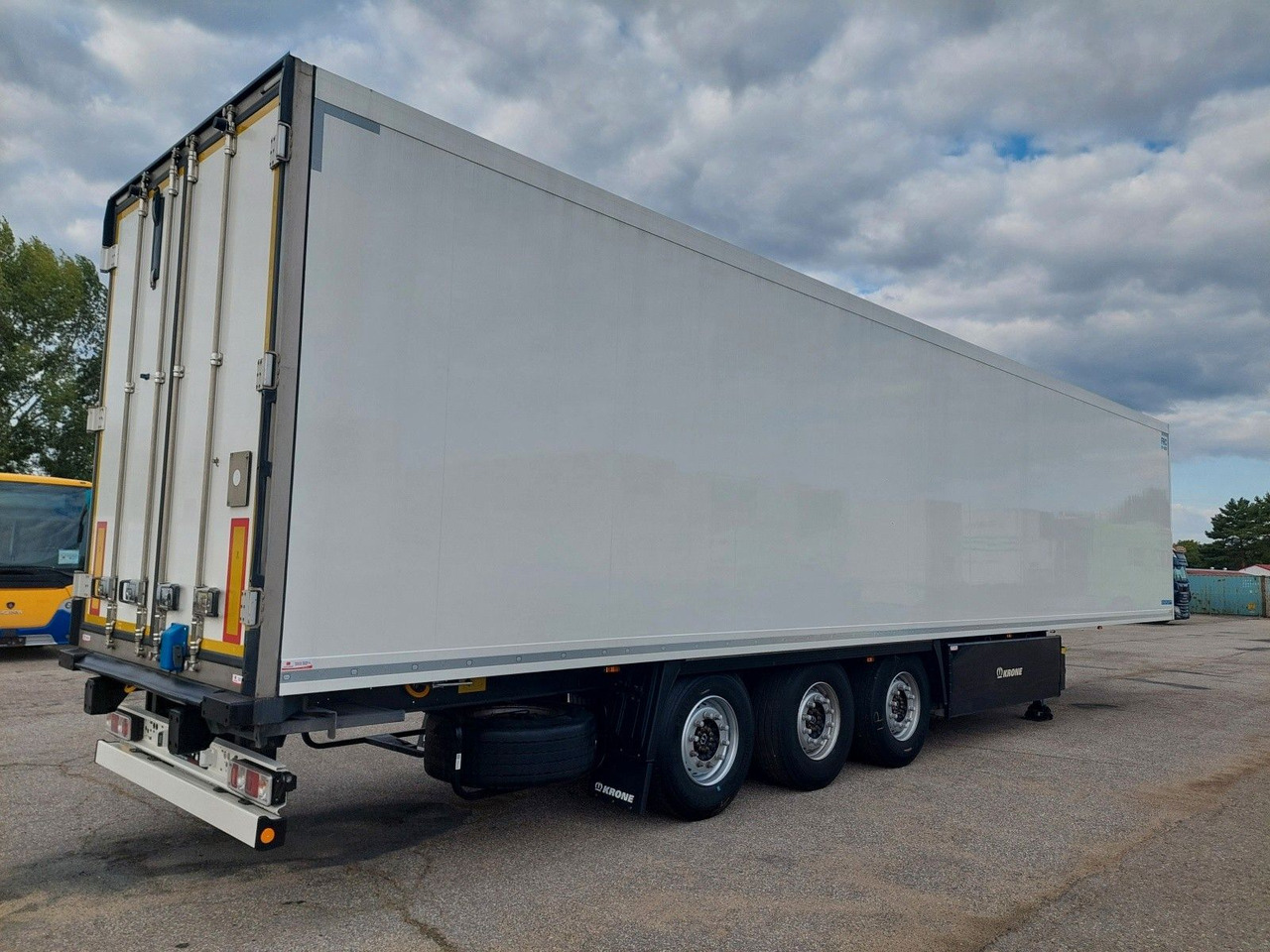 Chladírenský návěs Krone SD Thermo King SLXi 300