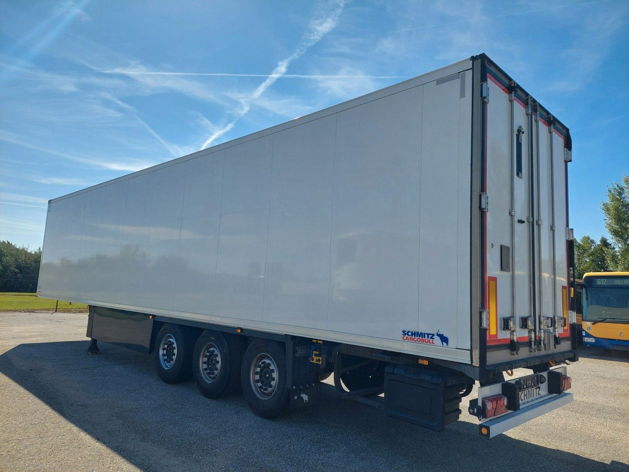 Chladírenský návěs Schmitz Cargobull SKO24 ThermoKing SLXi 300