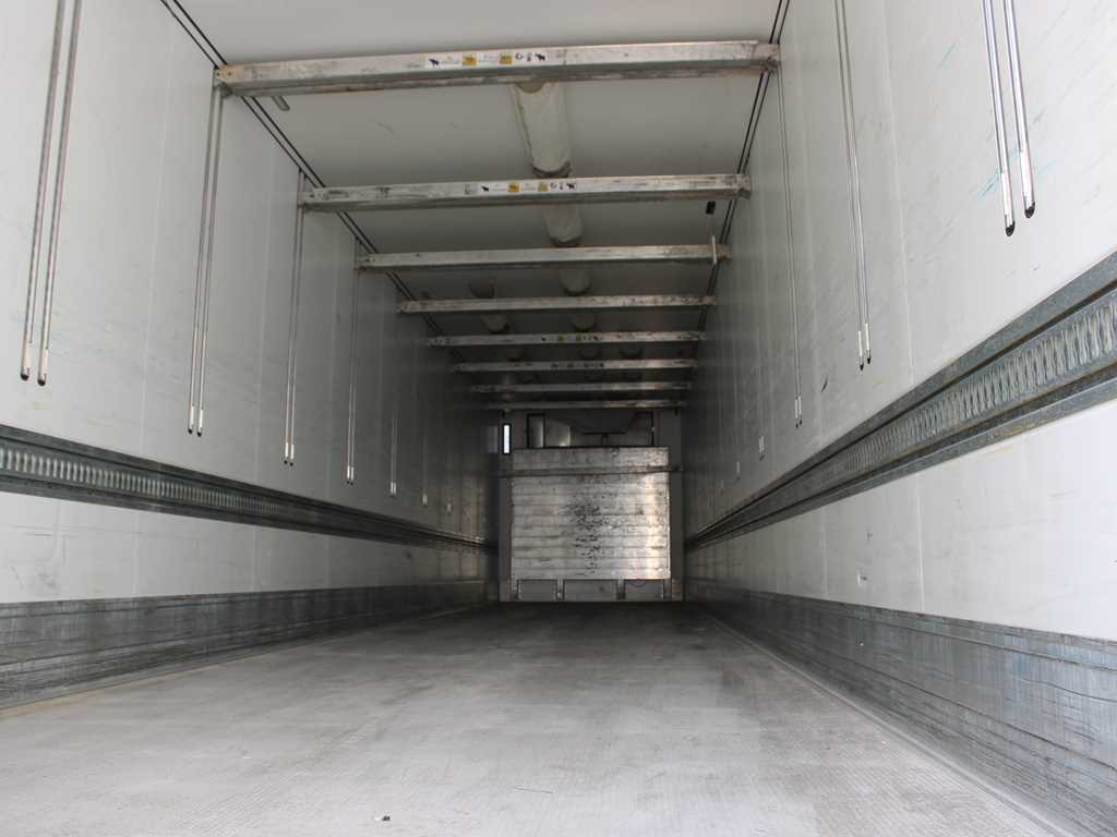 Chladírenský návěs Schmitz SCB S3B, THERMO KING SLXi 300, LIFT AXLE
