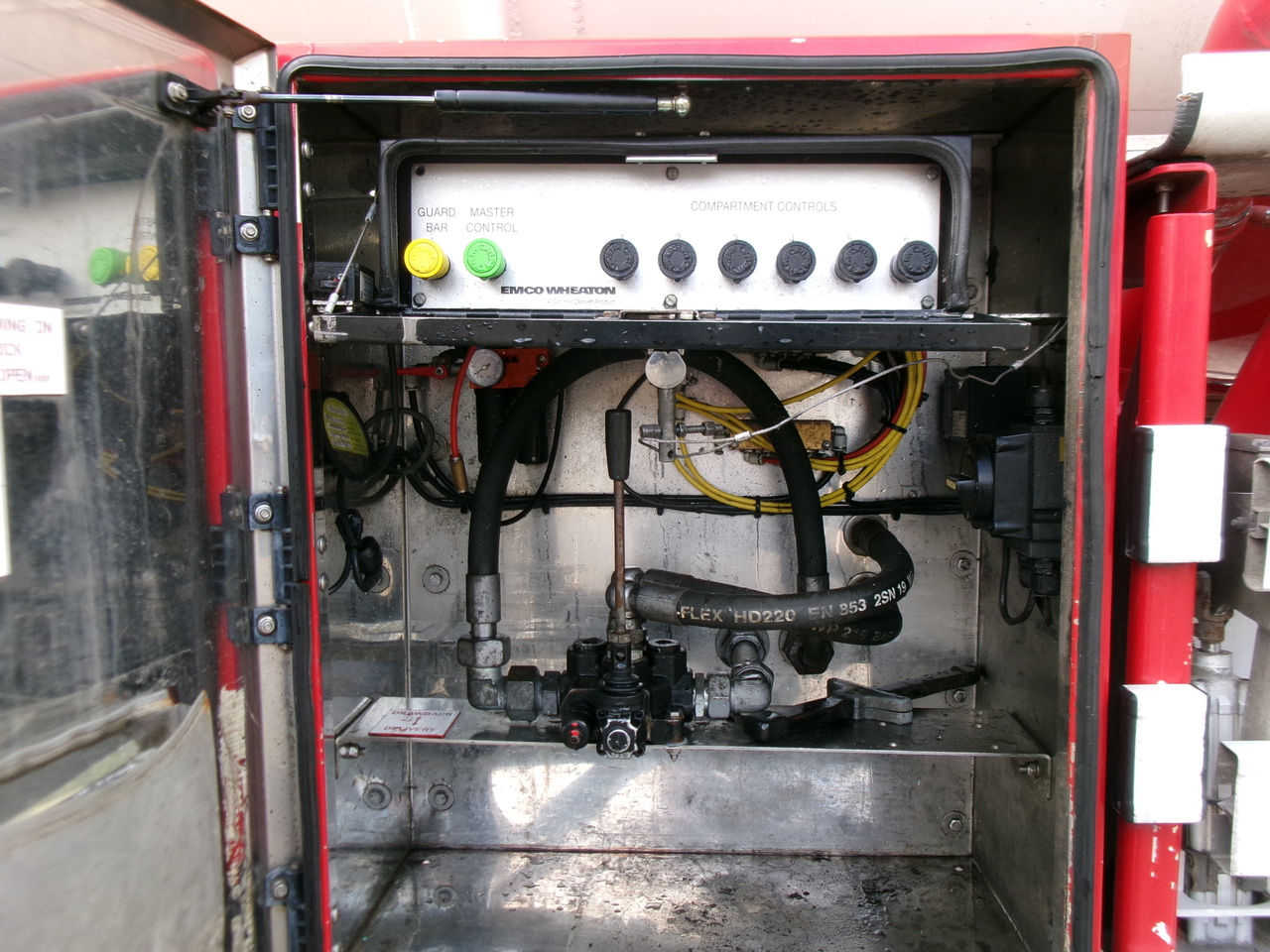 Cisternový návěs pro dopravu paliva Feldbinder Fuel tank alu 44.6 m3 + pump: obrázek 13