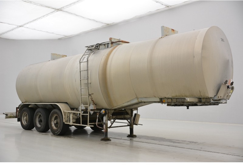 Cisternový návěs Fruehauf Bitumen tank trailer: obrázek 3