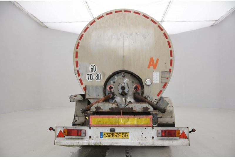 Cisternový návěs Fruehauf Bitumen tank trailer: obrázek 6
