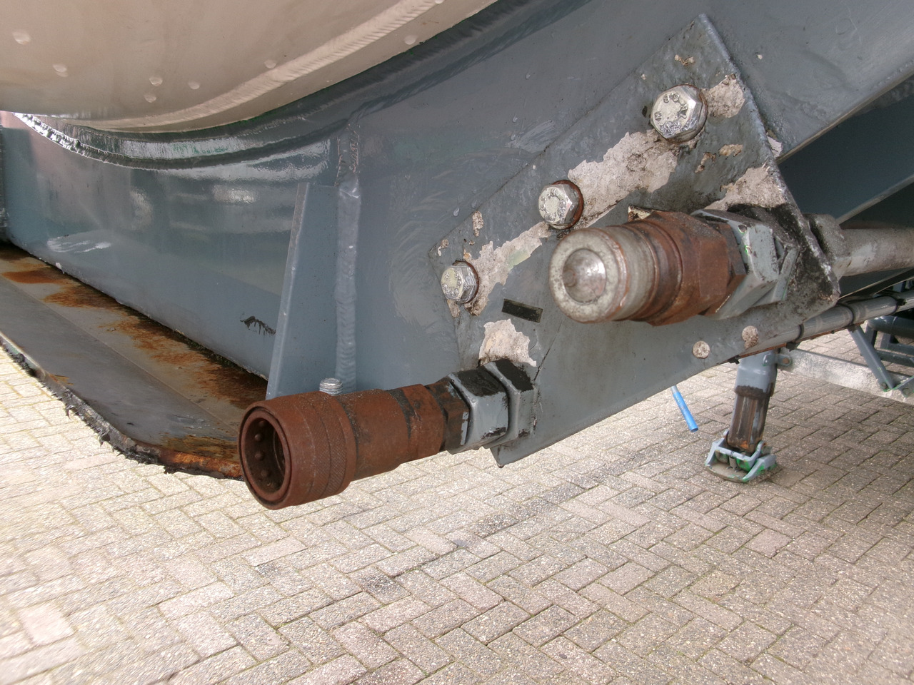 Cisternový návěs pro dopravu paliva L.A.G. Fuel tank alu 44.5 m3 / 6 comp + pump: obrázek 9