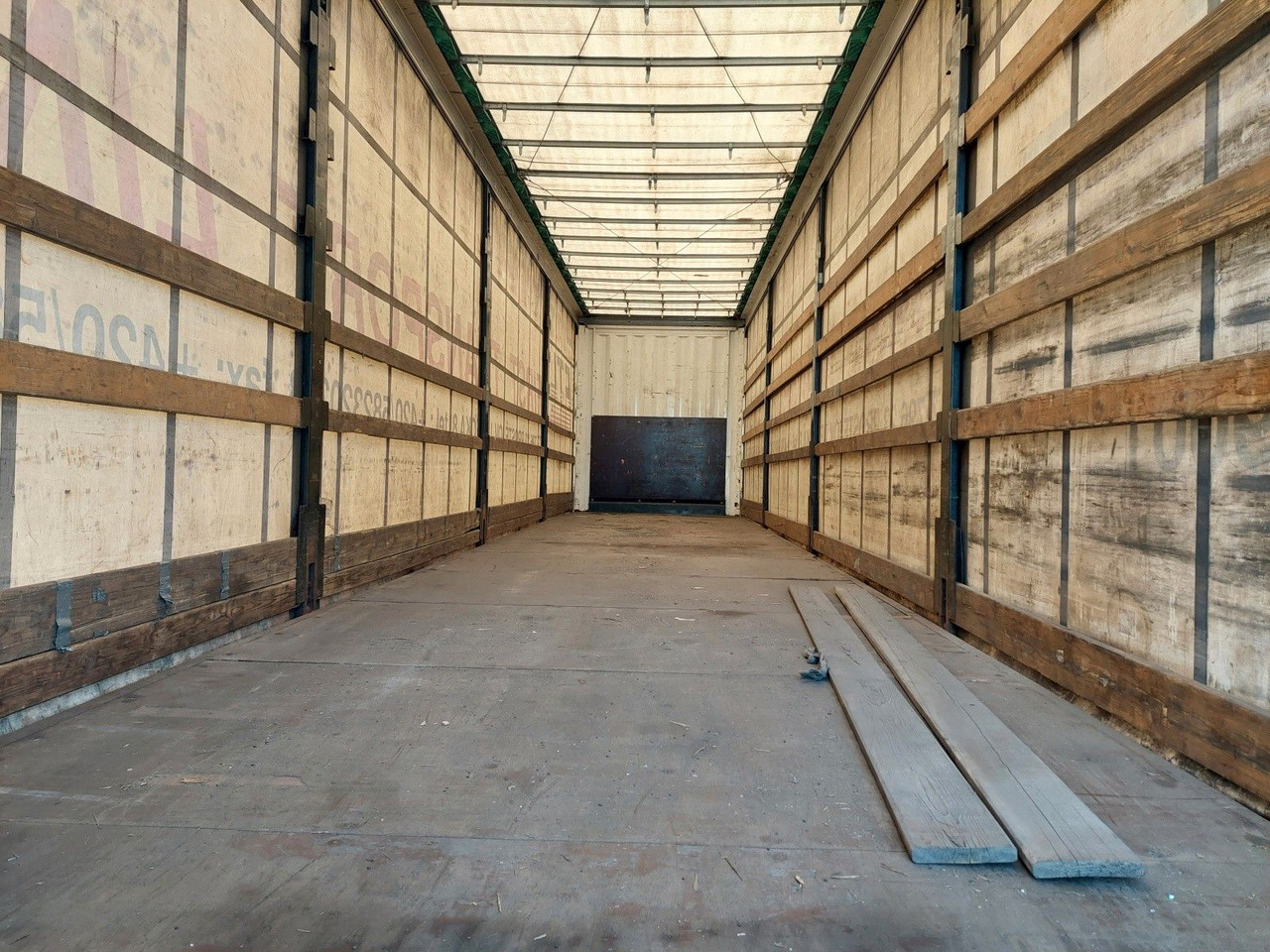 Plachtový návěs Krone SD Mega Liner