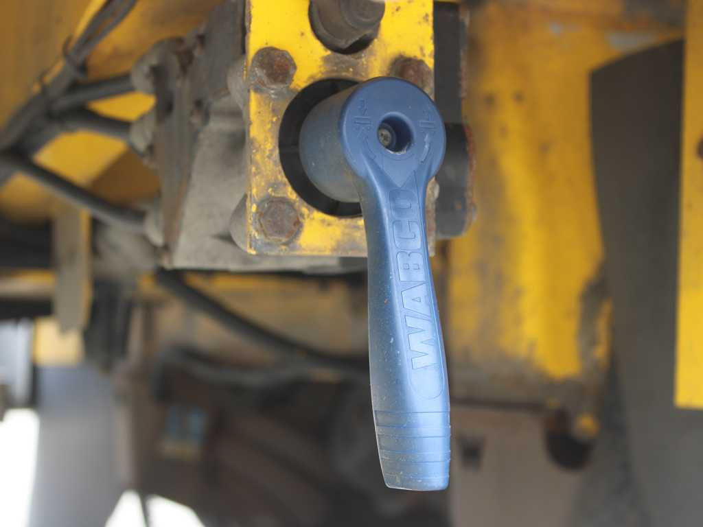 Podvalníkový návěs Nooteboom OSD-41-03, LIFT AXLE, DRIVEWAYS