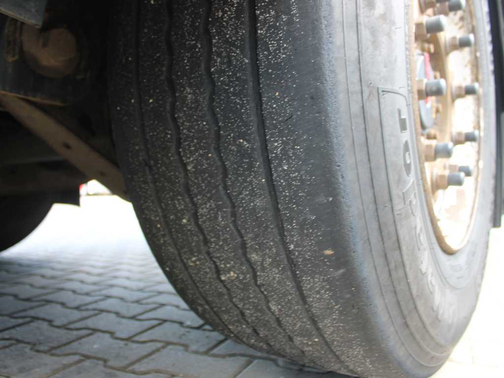S posuvnou podlahou návěs Reisch R24, WALKINGFLOOR, LIFT AXLE, SAF