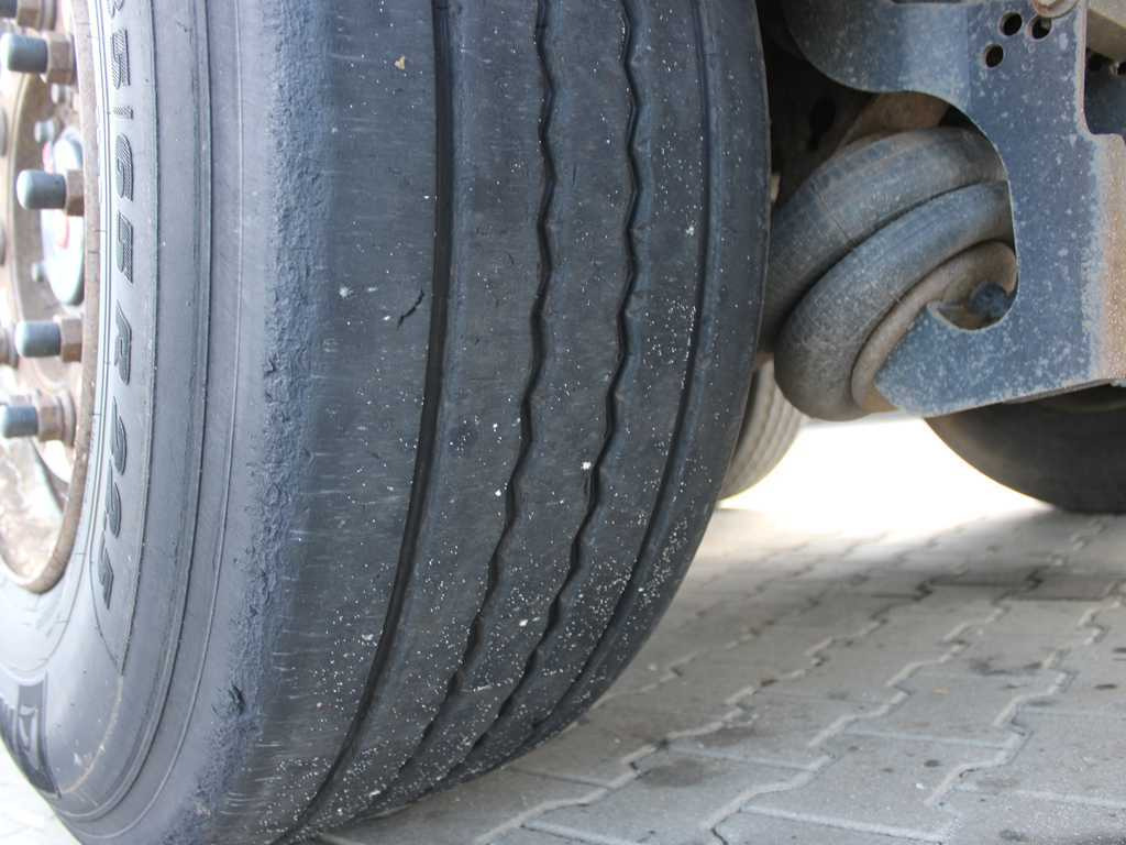 S posuvnou podlahou návěs Reisch R24, WALKINGFLOOR, LIFT AXLE, SAF