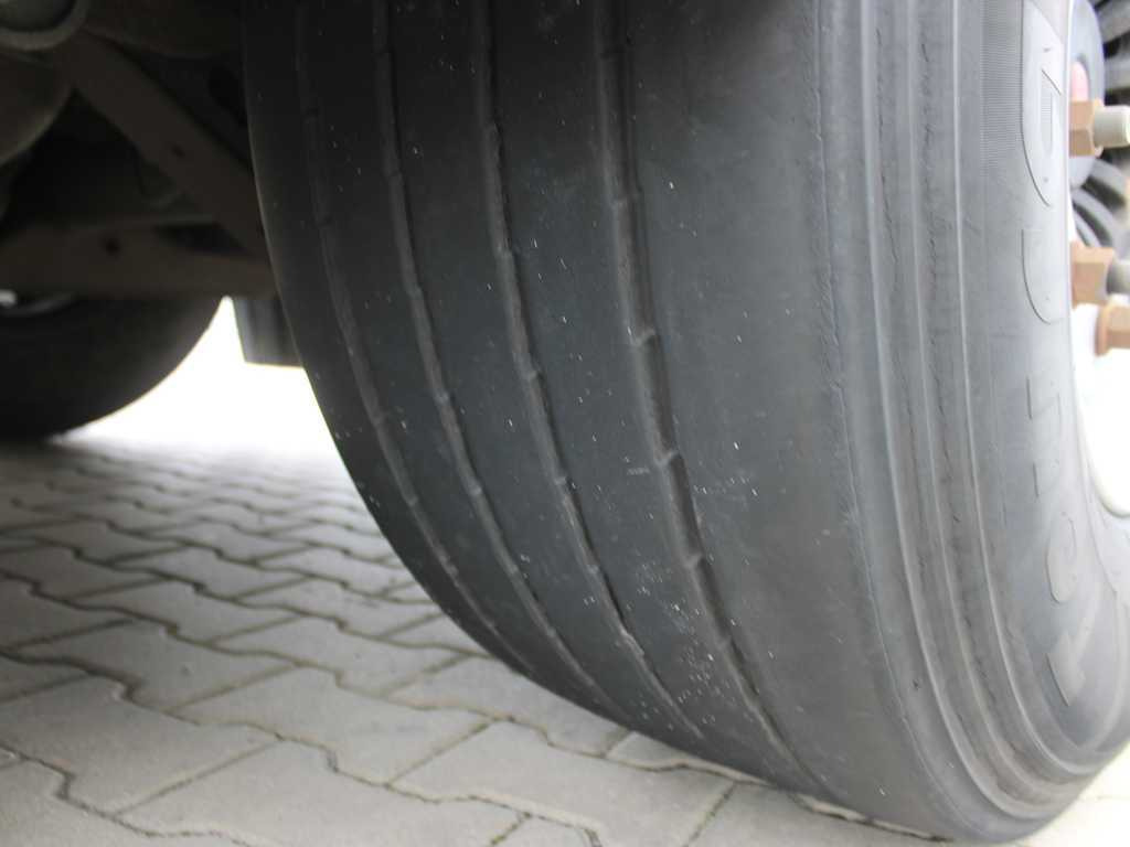 Skříňový návěs PEISCHL, WALKINGFLOOR, LIFT AXLE, SAF