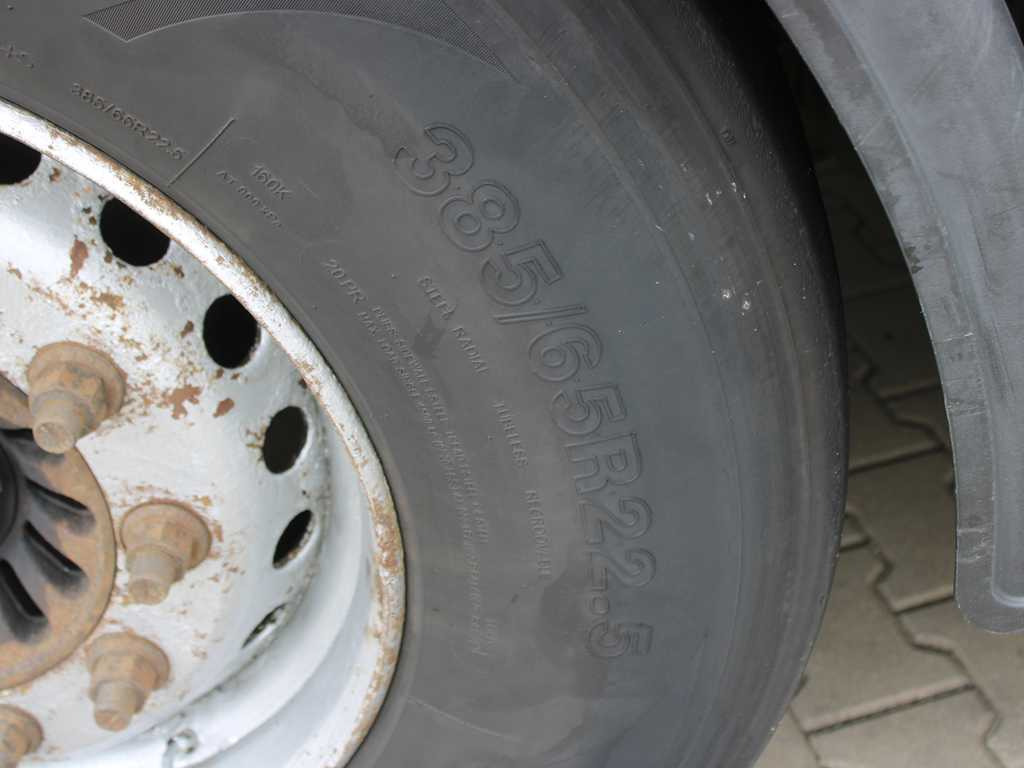 Skříňový návěs PEISCHL, WALKINGFLOOR, LIFT AXLE, SAF