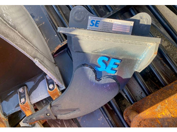 Rozrývač pro Stavební technika SE Equipment Tjälrivare S30: obrázek 1