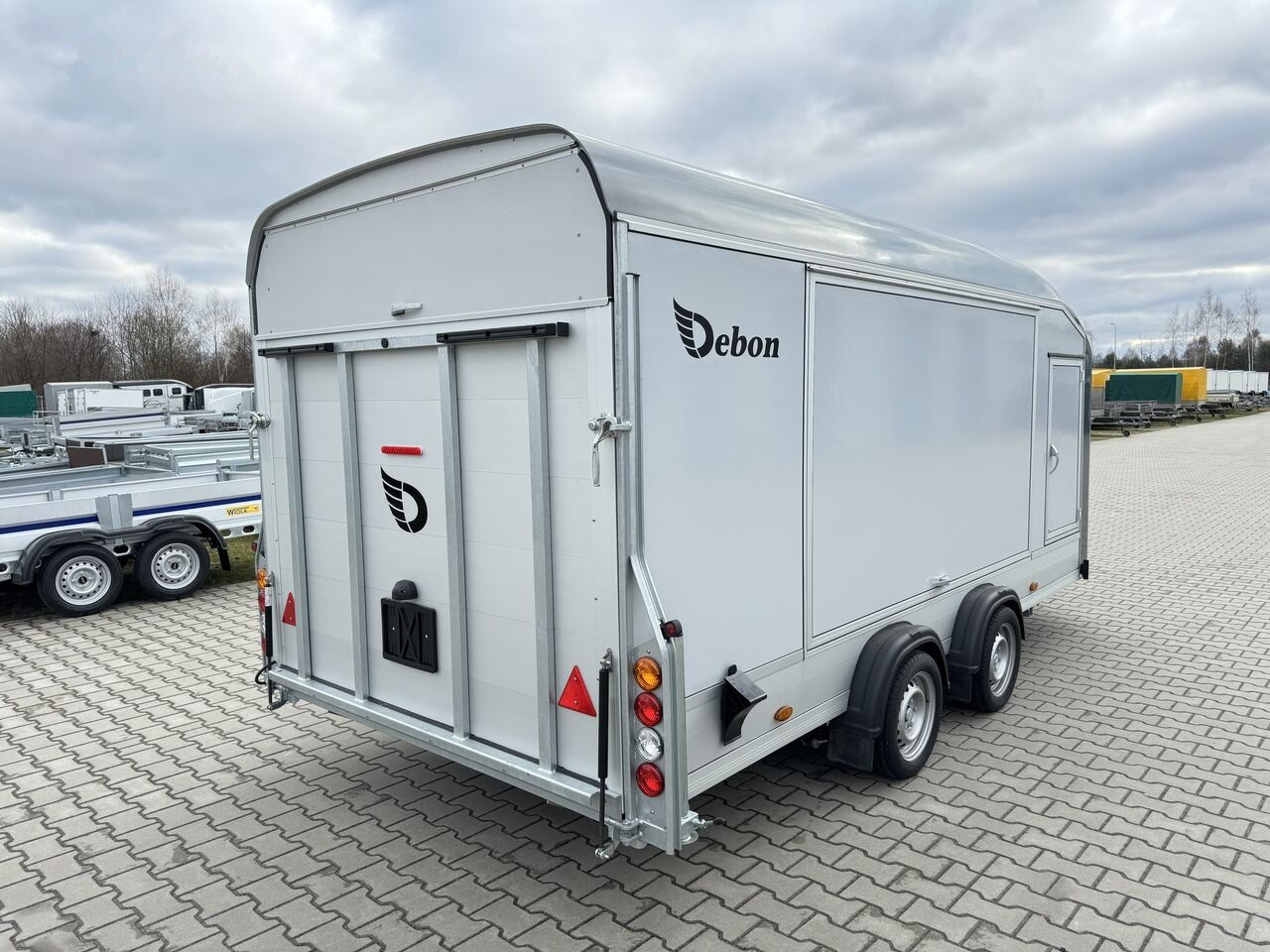 Nový Přívěs na přepravu automobilů Debon C1000 van cargo 3500 kg closed car trailer 500x200cm 2x doors: obrázek 6
