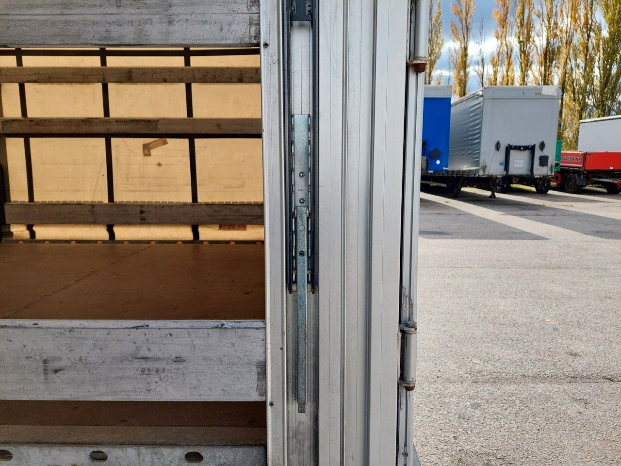 Plachtový přívěs Gniotpol G-4080 Durchladbarer