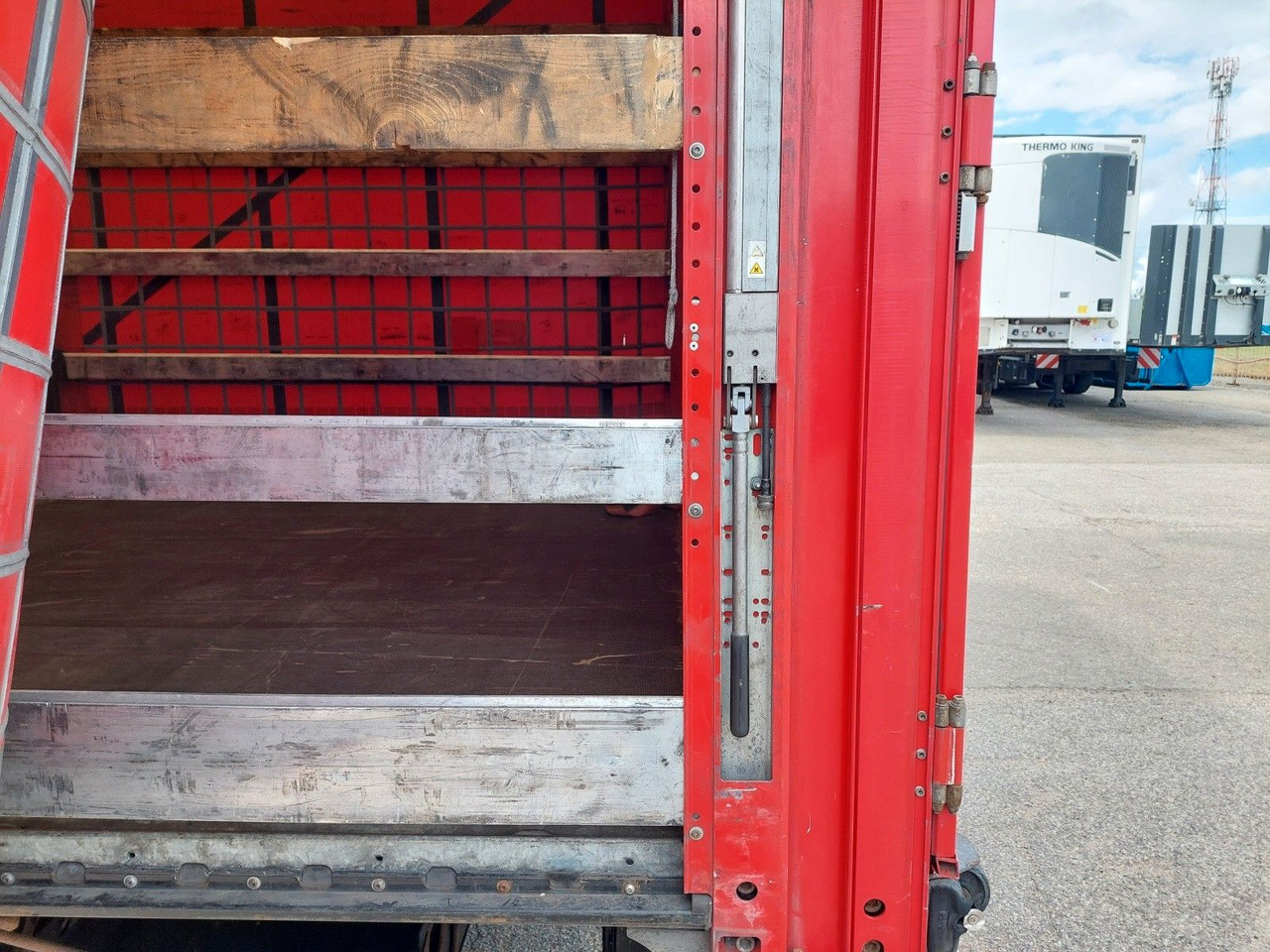 Plachtový přívěs Wielton PC2K tandem Durchbar