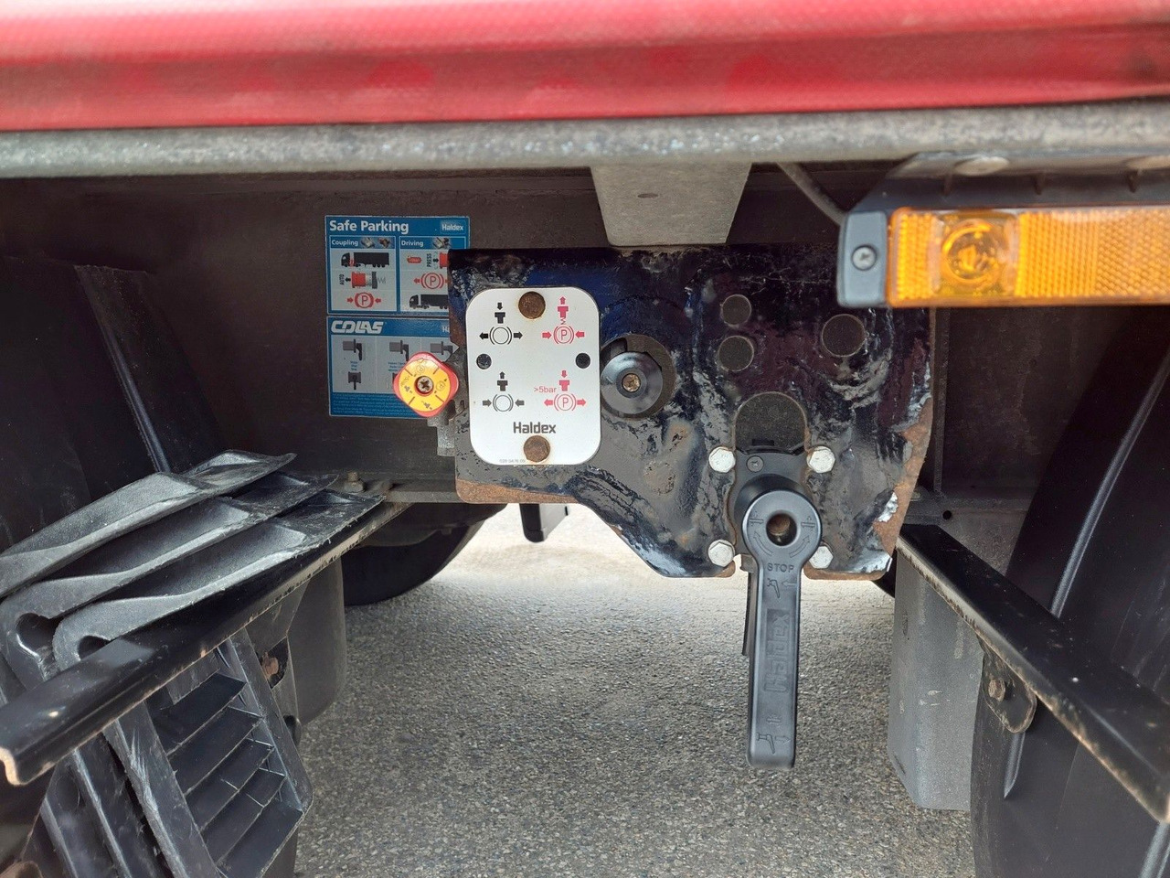 Plachtový přívěs Wielton PC2K tandem Durchbar