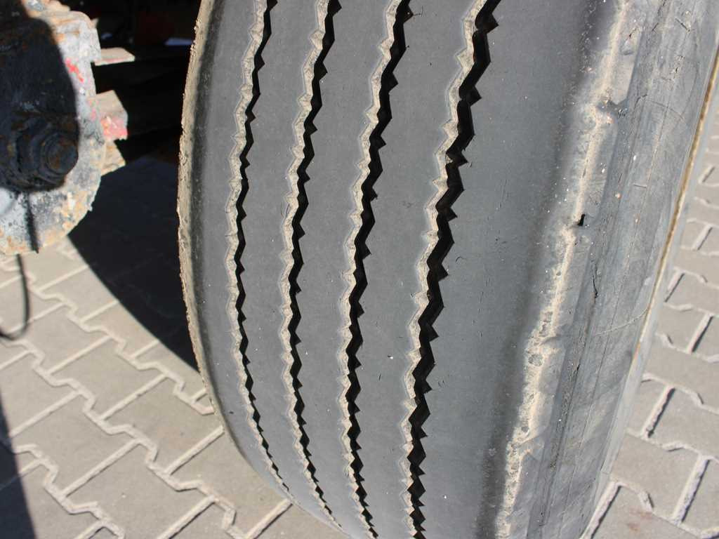 Přívěs plato/ Valník Kögel ANBS, PNEU 80%