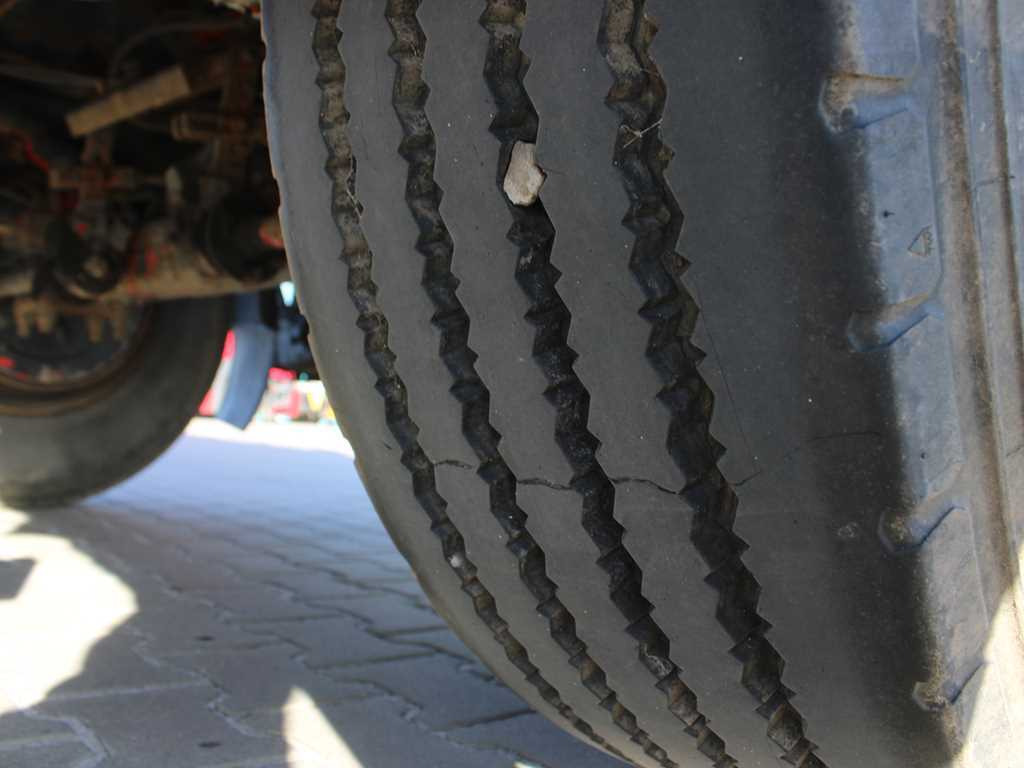 Přívěs plato/ Valník Kögel ANBS, PNEU 80%