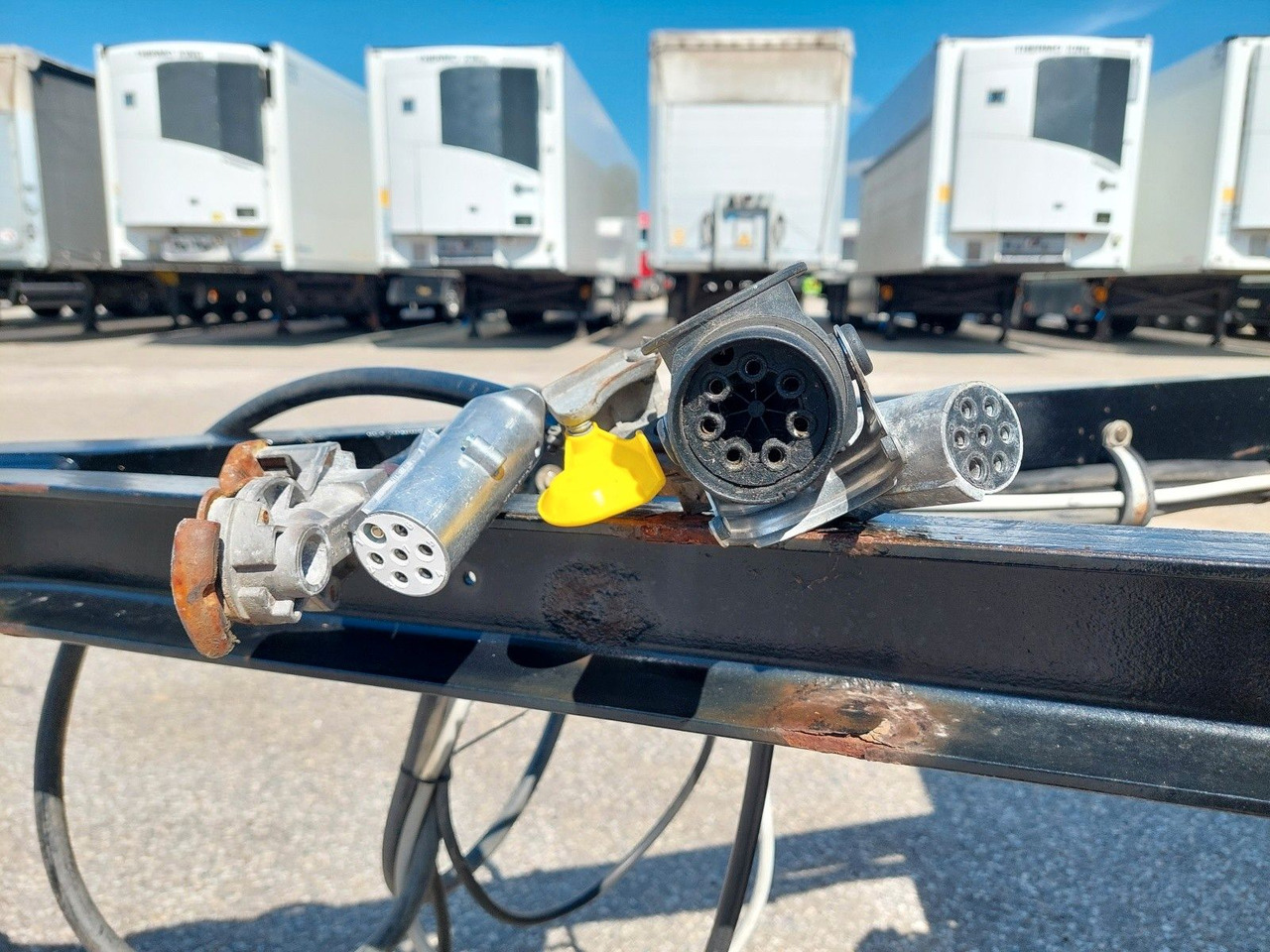 Přívěs plato/ Valník Krone AZW 18 Baustoffanhänger