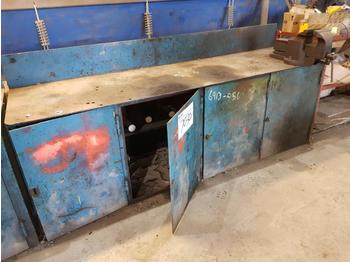 Vybavení garáže/ Dílny Steel Work Bench c/w Vice (Located at Tower Colliery, CF44 9UD, Wales): obrázek 1