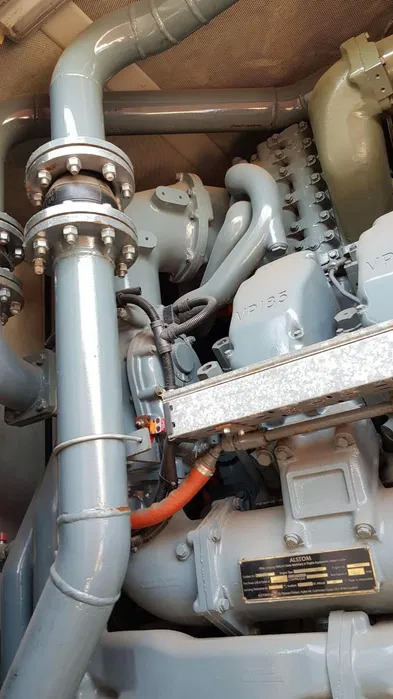 Elektrický generátor Agregat Prądotwórczy na Angielskim silniku PAXMAN 3400 KM VP185 . 12 cylindrów . Paxman: obrázek 4
