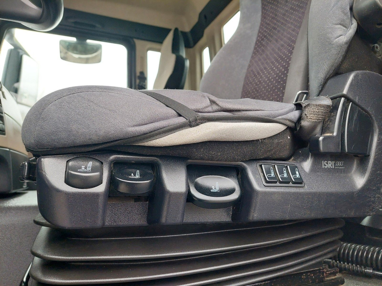 Autodomíchávač MAN TGS 32.420 BB Intermix 9m3 8x4