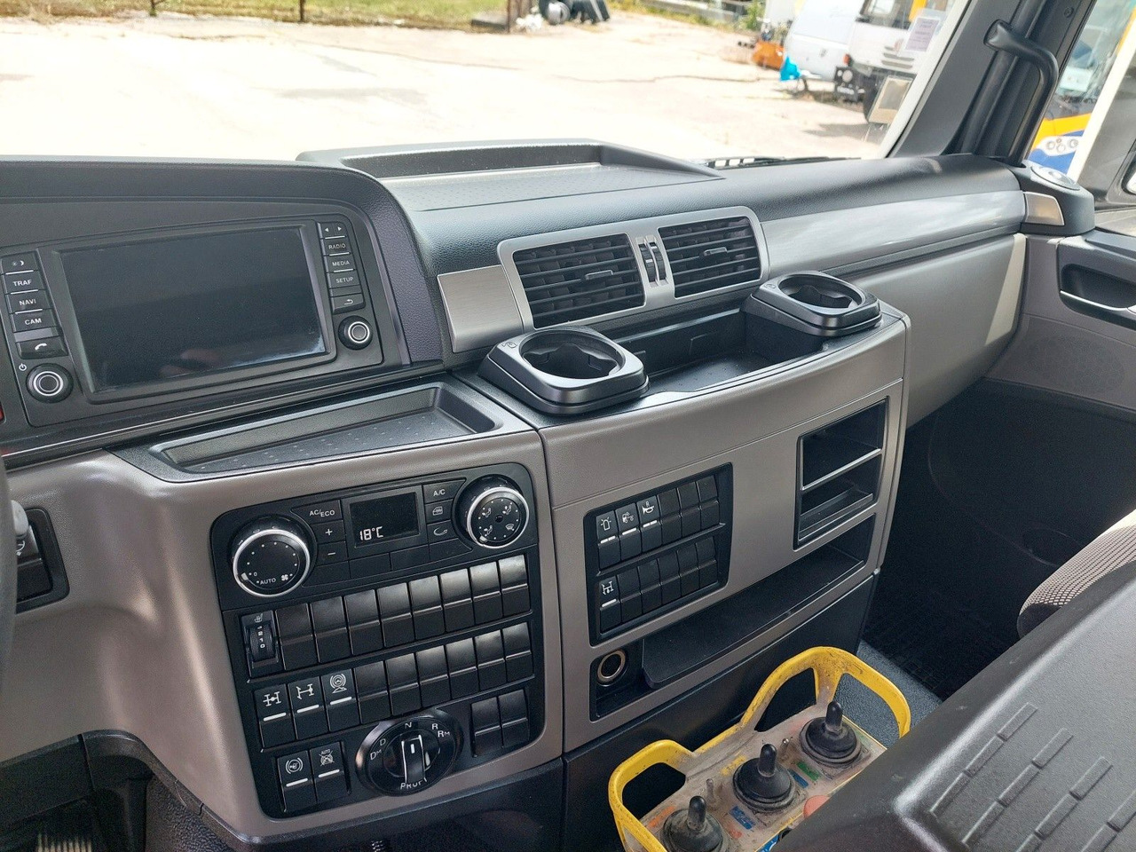 Autodomíchávač MAN TGS 32.420 BB Stetter AM 8 FHCBL + Theam T3D16