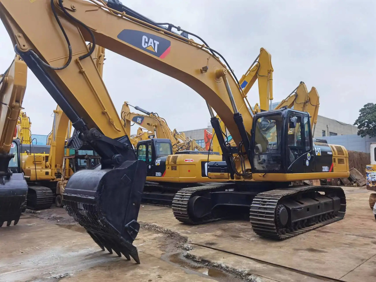 Pásové rýpadlo Hot sale Used CAT 330DL Excavator CAT 330DL made in Japan in good Working Condition in stock on: obrázek 4
