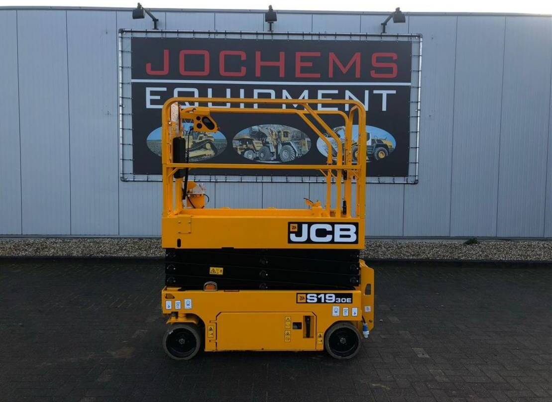 JCB S1930E - Nůžková plošina: obrázek 1
