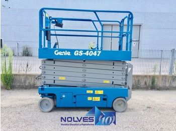 Nůžková plošina GENIE GS 4047