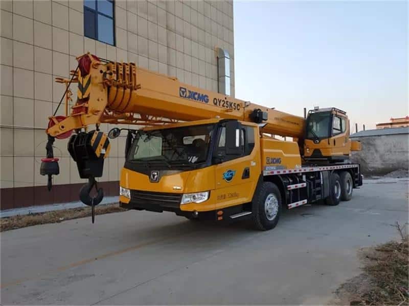 Autojeřáb XCMG OEM Manufacturer QY25K5C 25 Ton Used Cranes  In Dubai: obrázek 2