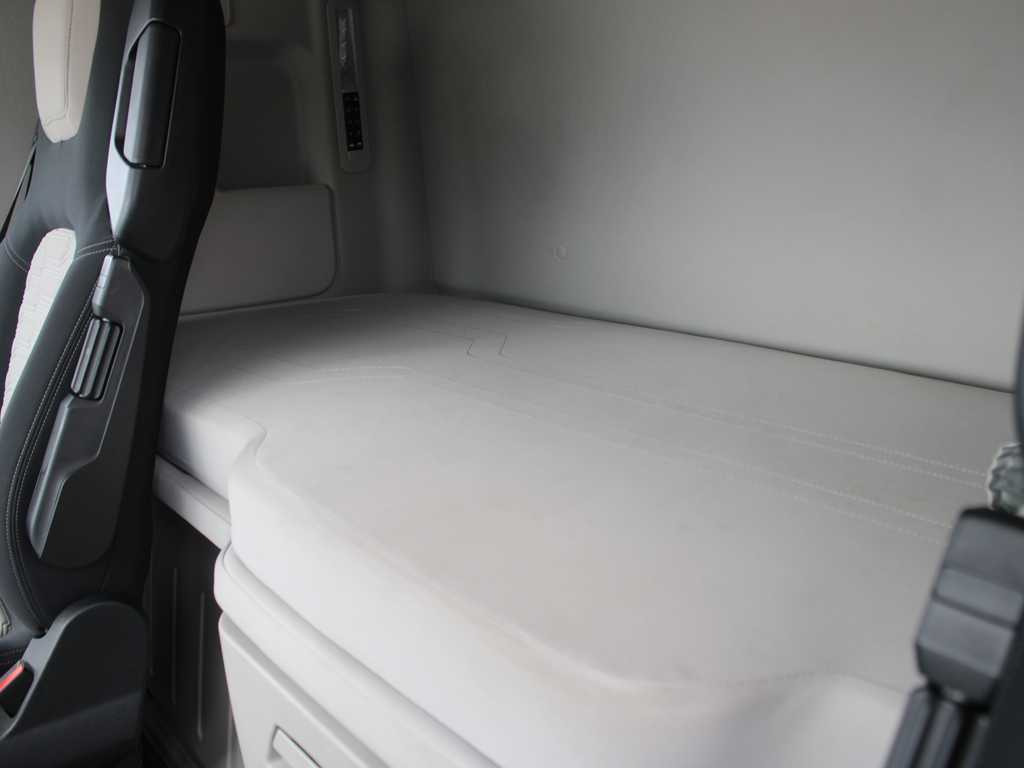 Tahač Ford F-MAX 12S, EURO 6, NAVIGATION