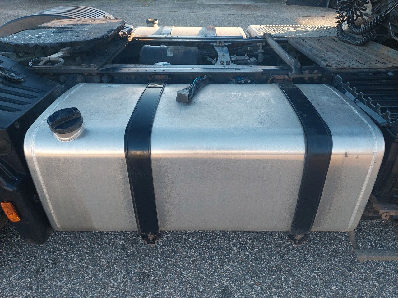 Tahač Ford F-Max 1850 LL