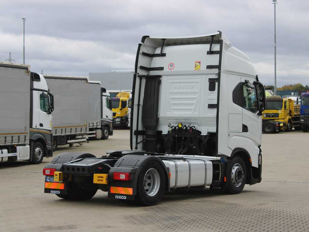 Tahač Iveco S-Way 480, EURO 6, INDEPENDENT AIR CONDITIONING, NAVIGATION