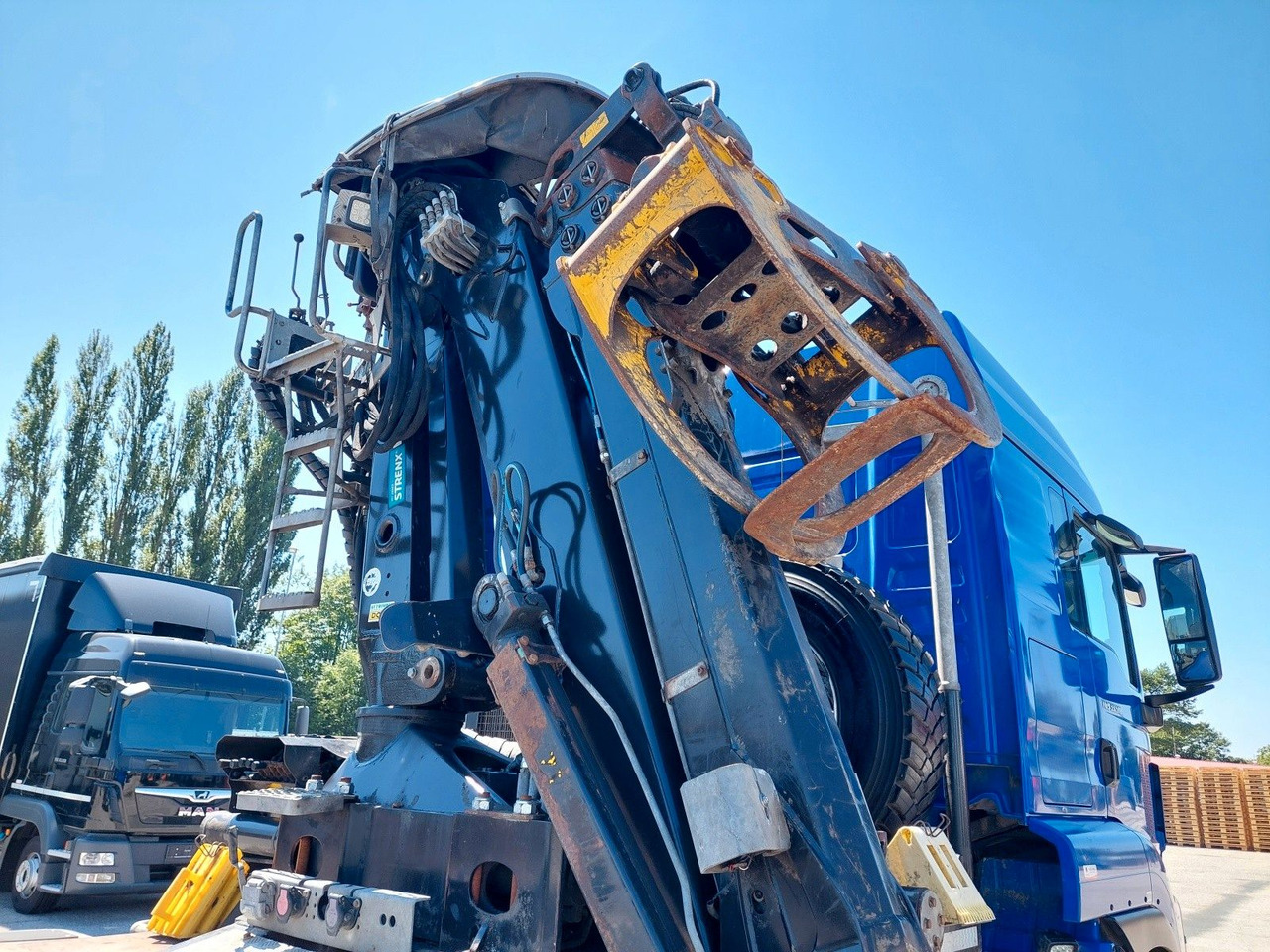 Tahač MAN TG3 33.510 6X6 BL KRAN LANGHOLZ Kesla 2117ZT94