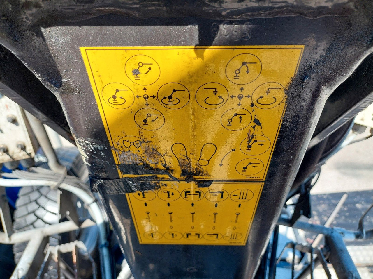 Tahač MAN TG3 33.510 6X6 BL KRAN LANGHOLZ Kesla 2117ZT94