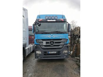 Tahač Mercedes-Benz Actros 1846 Tank 1430L