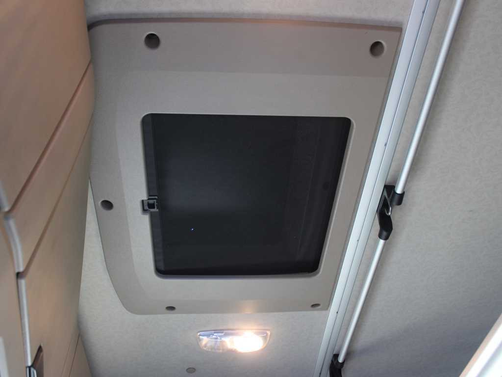 Tahač Mercedes-Benz Actros 1848, EURO 6, LOWDECK, PNEU 80%