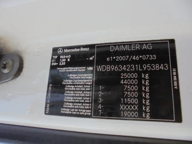 Tahač Mercedes-Benz Actros 2545 6X2: obrázek 18