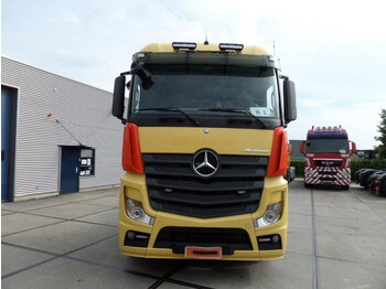 Tahač Mercedes-Benz Actros 3351 6x4: obrázek 2